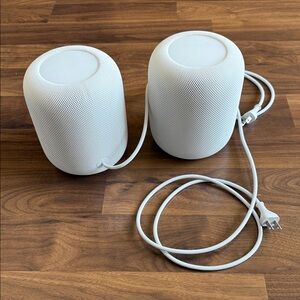 Apple HomePod, second generation White Smart Speakers